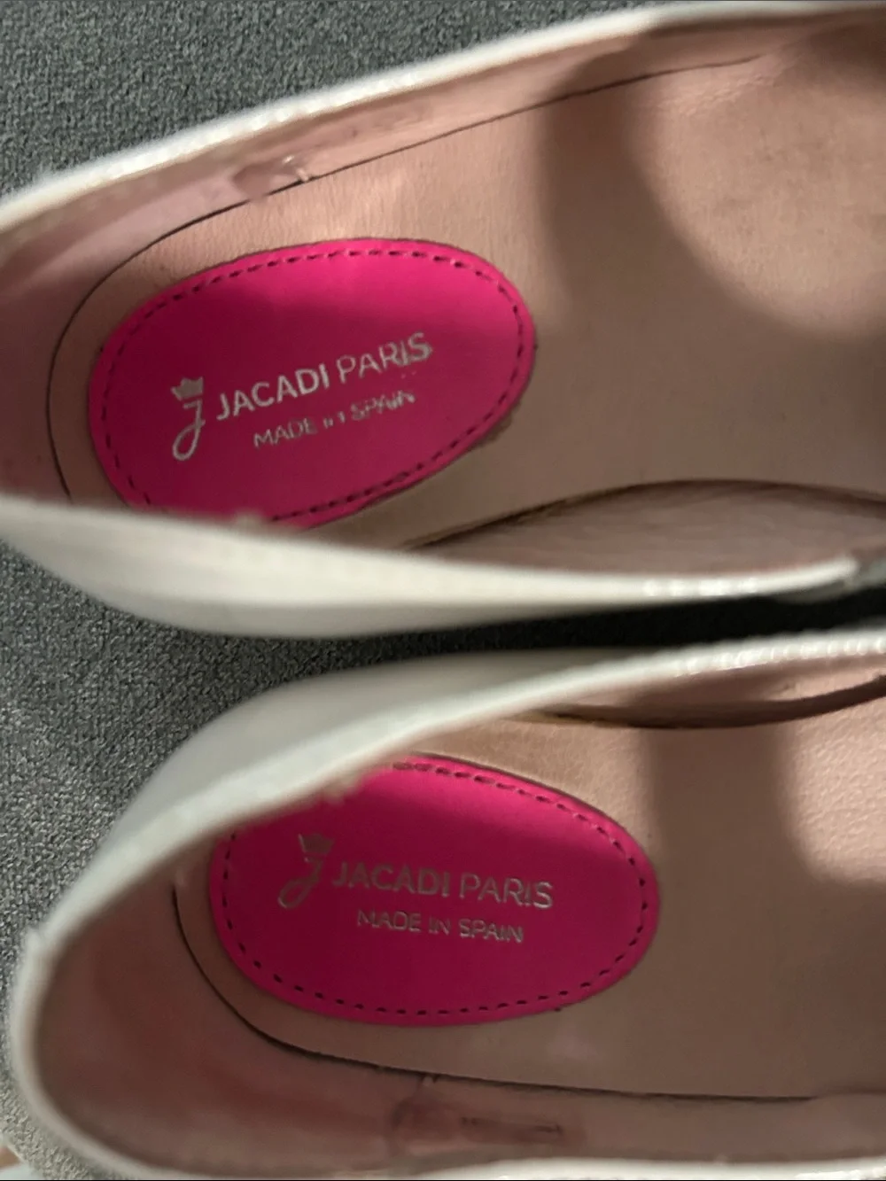 jacardi paris elegant white